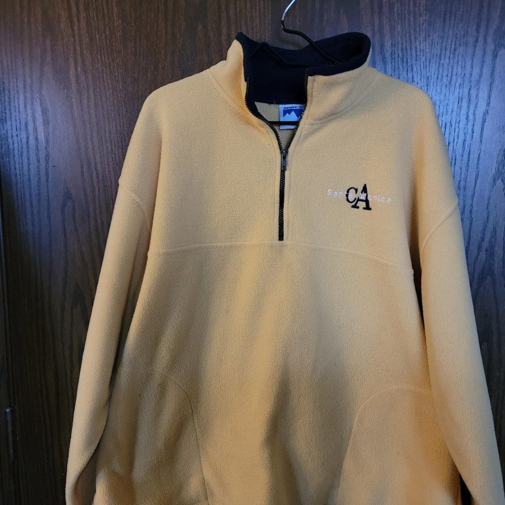 Santa Monica California Andy's Closet Yellow Fleece Pullover Size XL